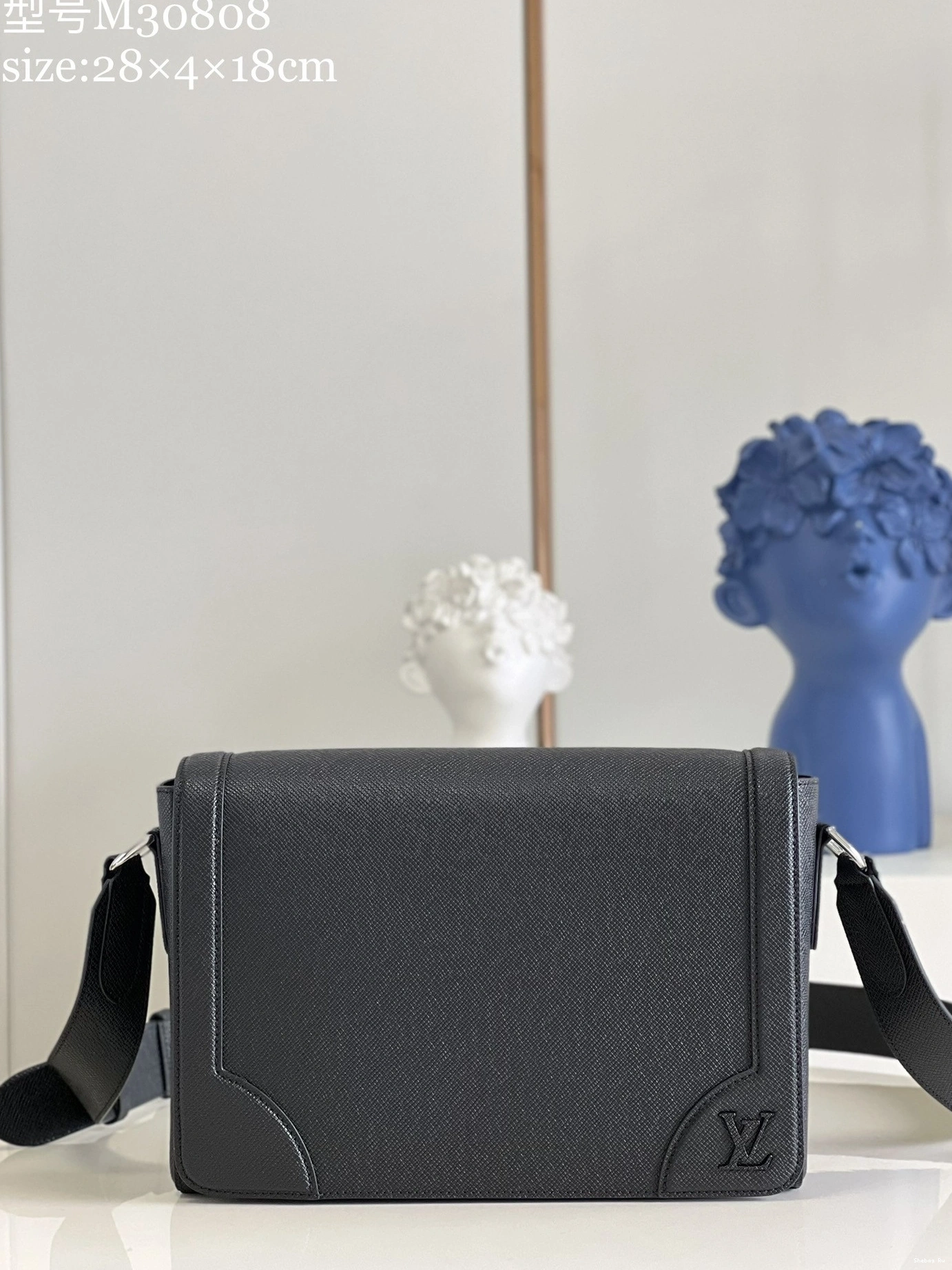 MESSENGER FLAP LOUIS NEW VUITTON 0811